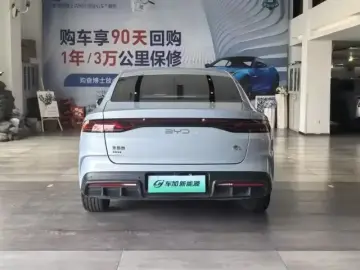 2024 BYD Qin L с пробегом 25 700 км