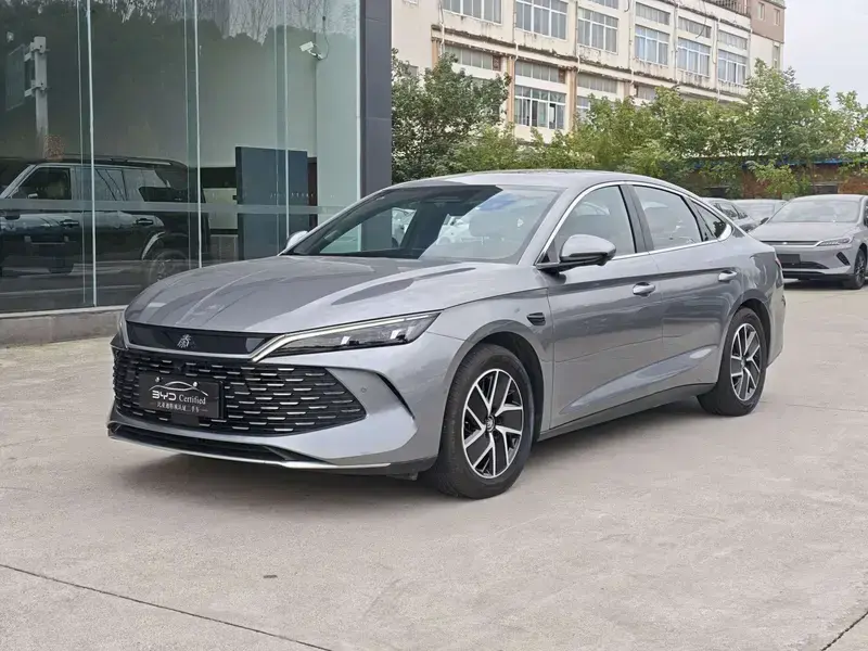 2025 BYD Qin L с пробегом 9 000 км