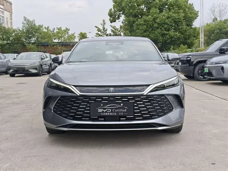 2025 BYD Qin L с пробегом 9 000 км