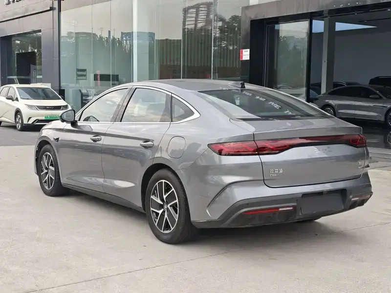 2025 BYD Qin L с пробегом 9 000 км