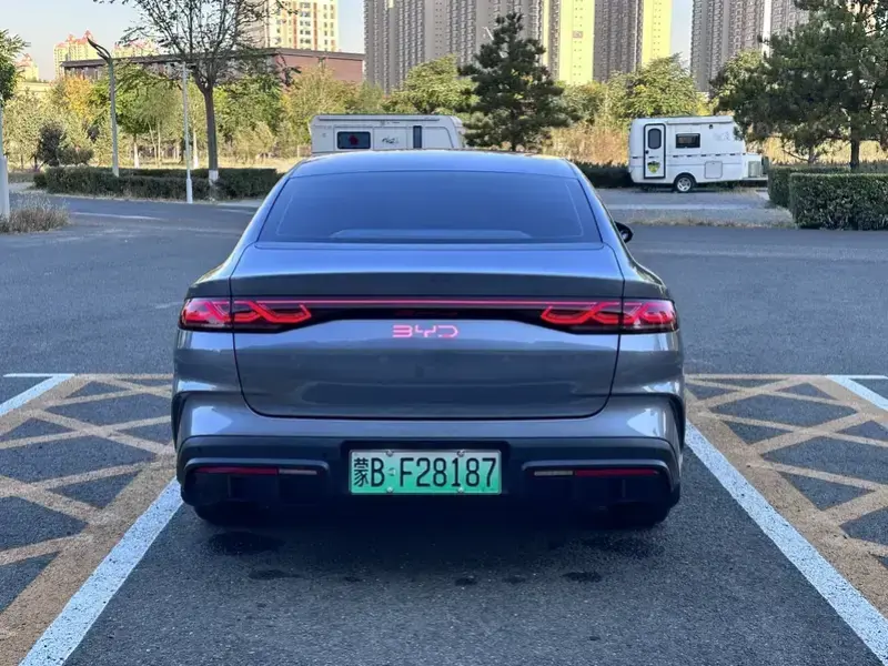 2024 BYD Qin L с пробегом 18 000 км