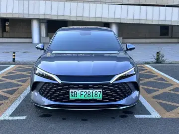 2024 BYD Qin L с пробегом 18 000 км