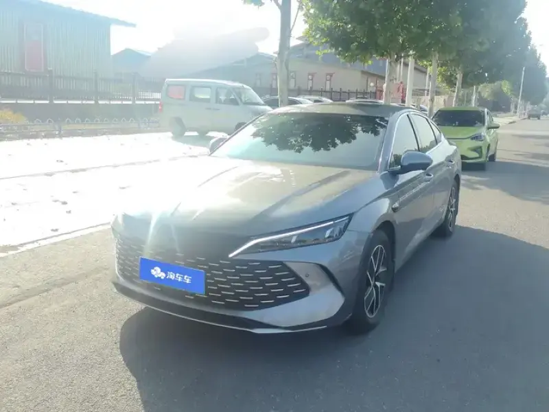 2025 BYD Qin L с пробегом 21 000 км