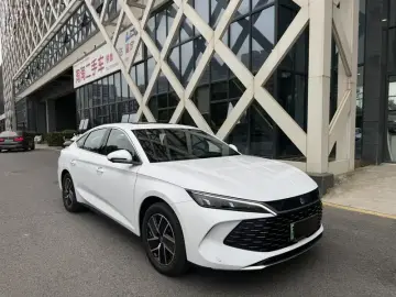 2024 BYD Qin L с пробегом 7 500 км