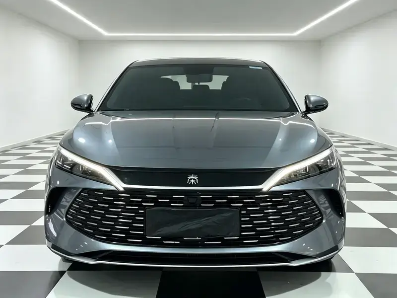 2024 BYD Qin L с пробегом 13 000 км