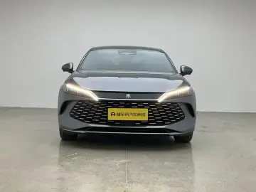 2025 BYD Qin L с пробегом 19 900 км