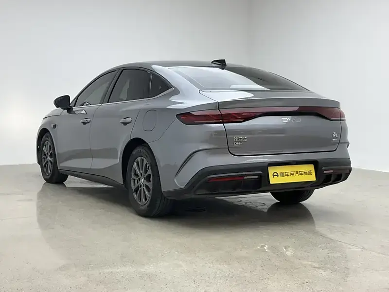 2025 BYD Qin L с пробегом 19 900 км