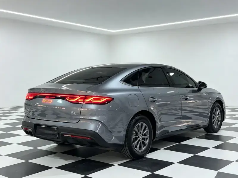 2024 BYD Qin L с пробегом 13 000 км