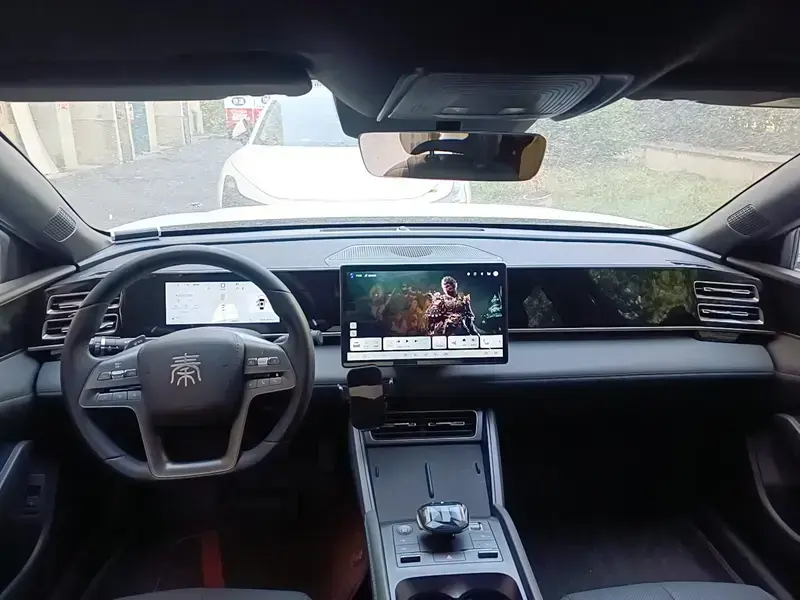 2025 BYD Qin L с пробегом 47 400 км