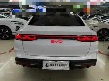 2024 BYD Qin L с пробегом 42 000 км