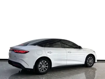 2024 BYD Qin L с пробегом 46 000 км
