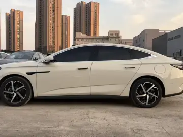 2026 BYD Seal 07 с пробегом 14 000 км