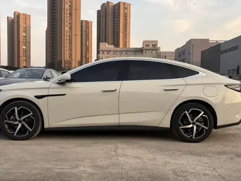 2026 BYD Seal 07 с пробегом 14 000 км
