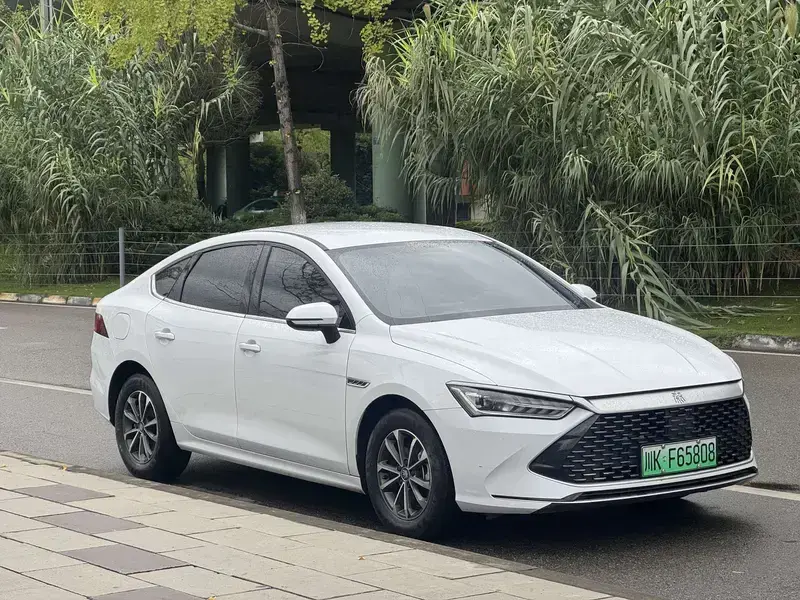 2024 BYD Qin Plus с пробегом 18 000 км