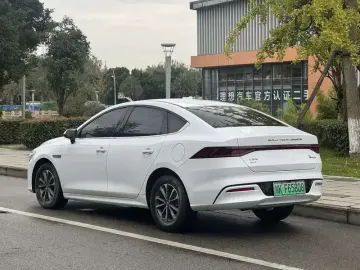 2024 BYD Qin Plus с пробегом 18 000 км