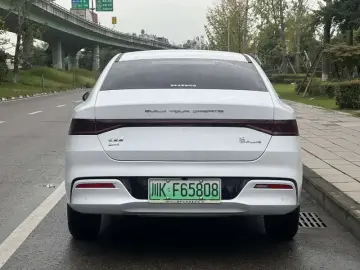 2024 BYD Qin Plus с пробегом 18 000 км