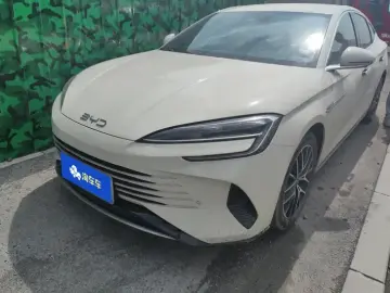 2025 BYD Seal 07 с пробегом 46 000 км