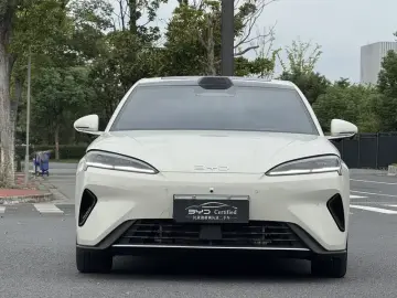 2026 BYD Seal 07 с пробегом 10 000 км