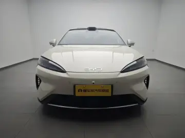 2026 BYD Seal 07 с пробегом 4 000 км