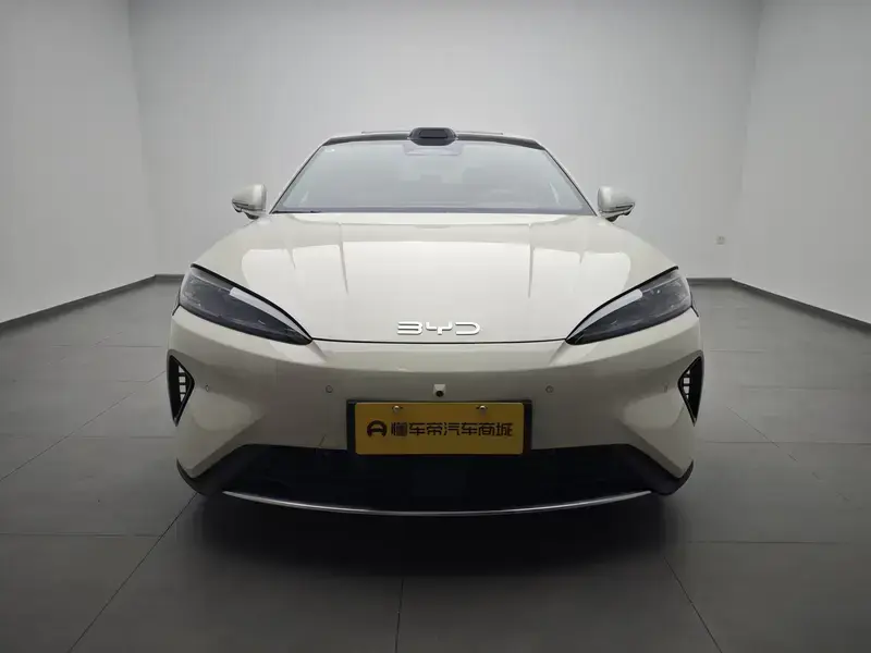 2026 BYD Seal 07 с пробегом 4 000 км
