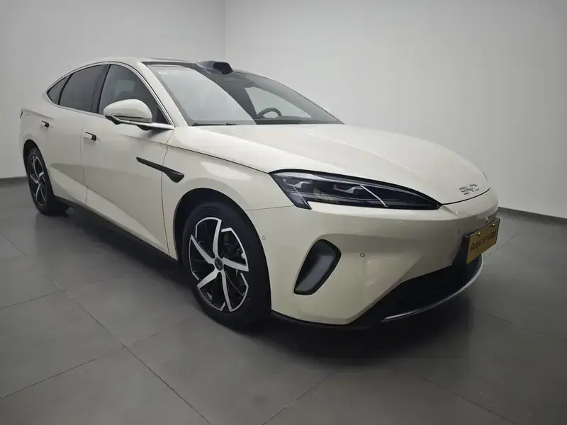2026 BYD Seal 07 с пробегом 4 000 км