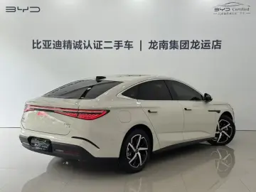 2026 BYD Seal 07 с пробегом 10 000 км