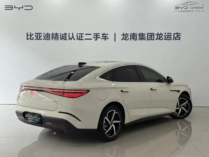 2026 BYD Seal 07 с пробегом 10 000 км