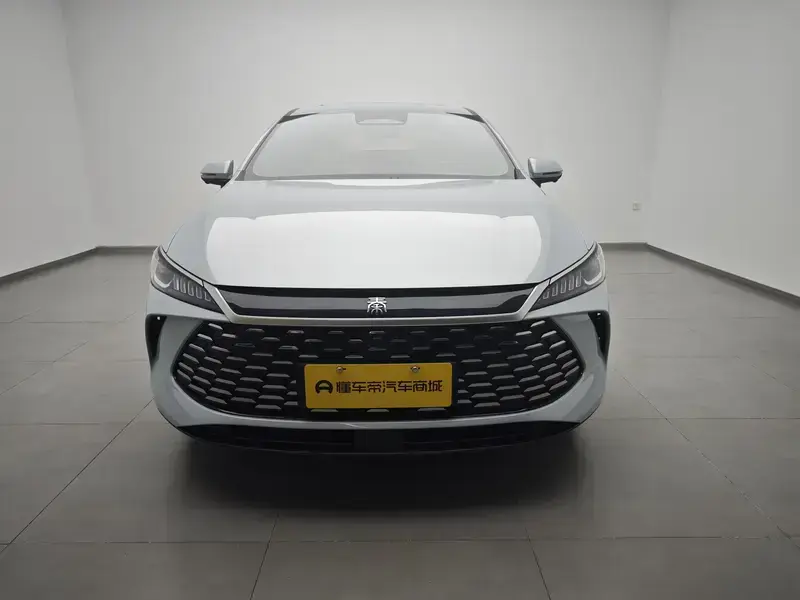 2025 BYD Qin Plus с пробегом 6 000 км