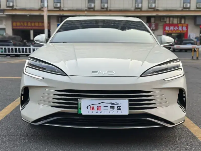 2025 BYD Seal 07 с пробегом 27 000 км