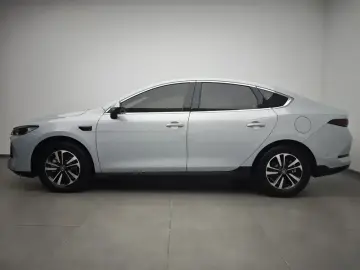 2025 BYD Qin Plus с пробегом 6 000 км