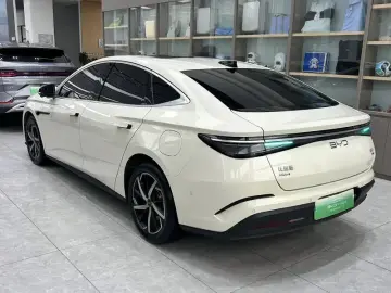 2026 BYD Seal 07 с пробегом 18 500 км