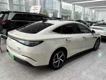 2026 BYD Seal 07 с пробегом 5 200 км