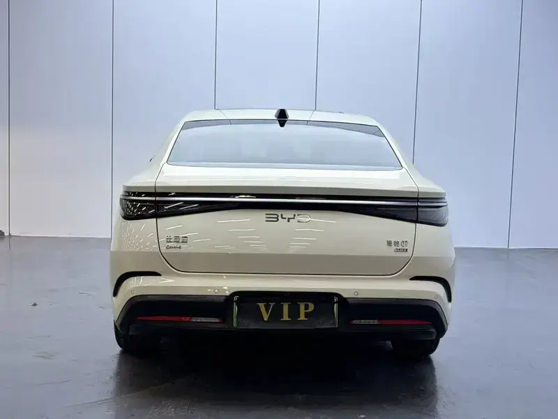 2026 BYD Seal 07 с пробегом 9 000 км