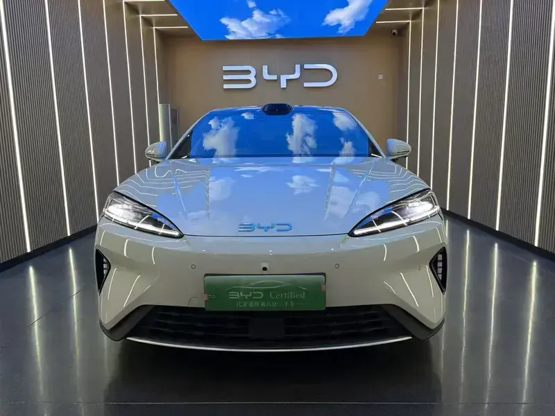2026 BYD Seal 07 с пробегом 1 700 км