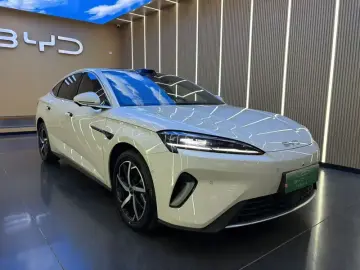 2026 BYD Seal 07 с пробегом 1 700 км