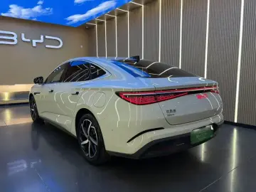 2026 BYD Seal 07 с пробегом 1 700 км