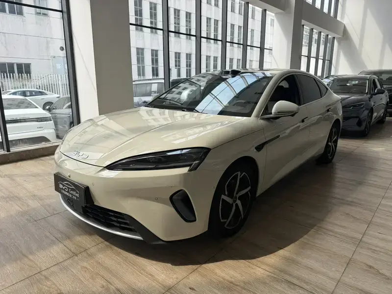 2026 BYD Seal 07 с пробегом 4 000 км