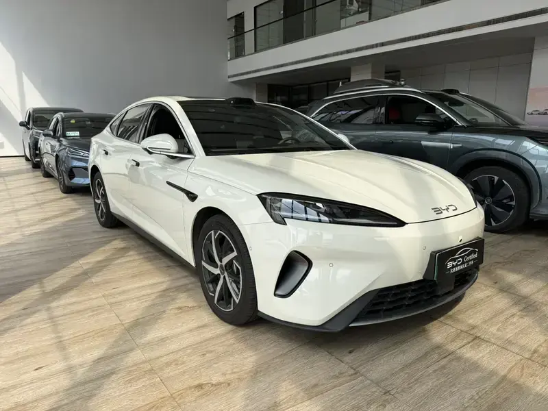 2026 BYD Seal 07 с пробегом 4 000 км