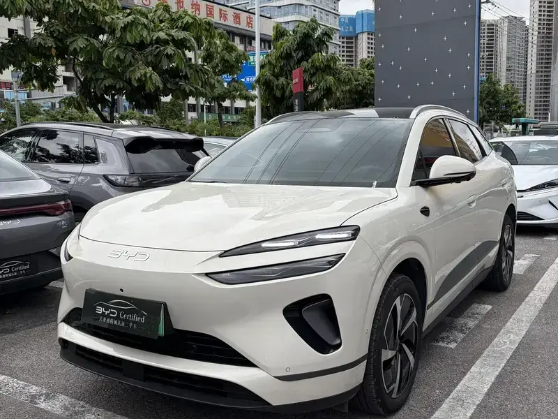 2025 BYD Sea Lion 06 с пробегом 3 000 км