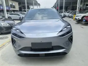 2025 BYD Sea Lion 06 с пробегом 5 000 км