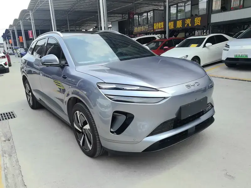 2025 BYD Sea Lion 06 с пробегом 5 000 км