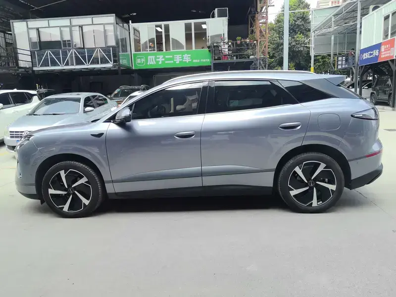 2025 BYD Sea Lion 06 с пробегом 5 000 км