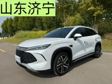 2025 BYD Song L с пробегом 23 000 км