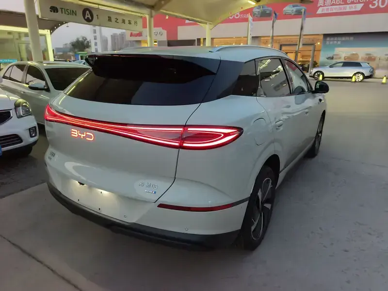 2025 BYD Sea Lion 06 с пробегом 7 800 км