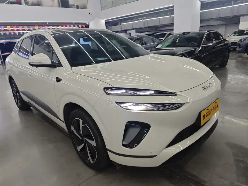 2025 BYD Sea Lion 06 с пробегом 5 800 км