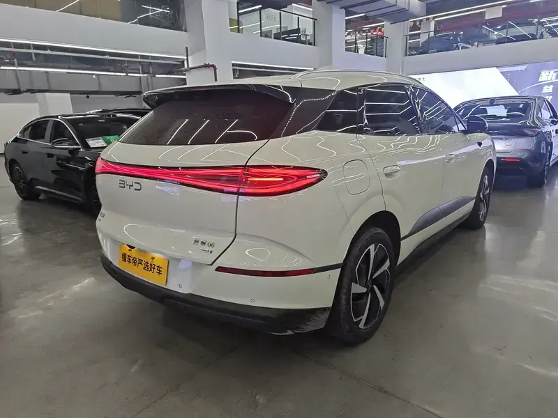 2025 BYD Sea Lion 06 с пробегом 5 800 км