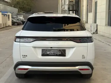 2025 BYD Song L с пробегом 38 500 км