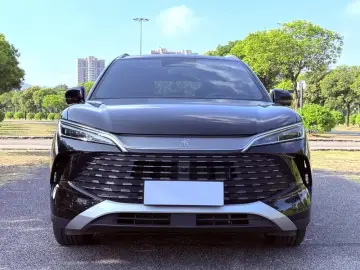 2025 BYD Song L с пробегом 10 000 км