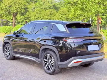 2025 BYD Song L с пробегом 10 000 км
