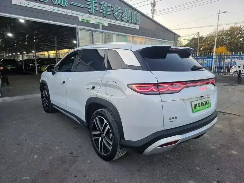 2024 BYD Song L с пробегом 38 000 км